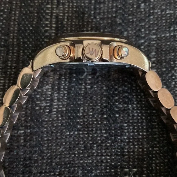 Rose Gold-Tone Metal Clasp MICHAEL Michael Kors Analog Watch w/Date (& Booklet)